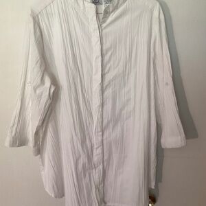 Only Necessities crepe white button down with round collar